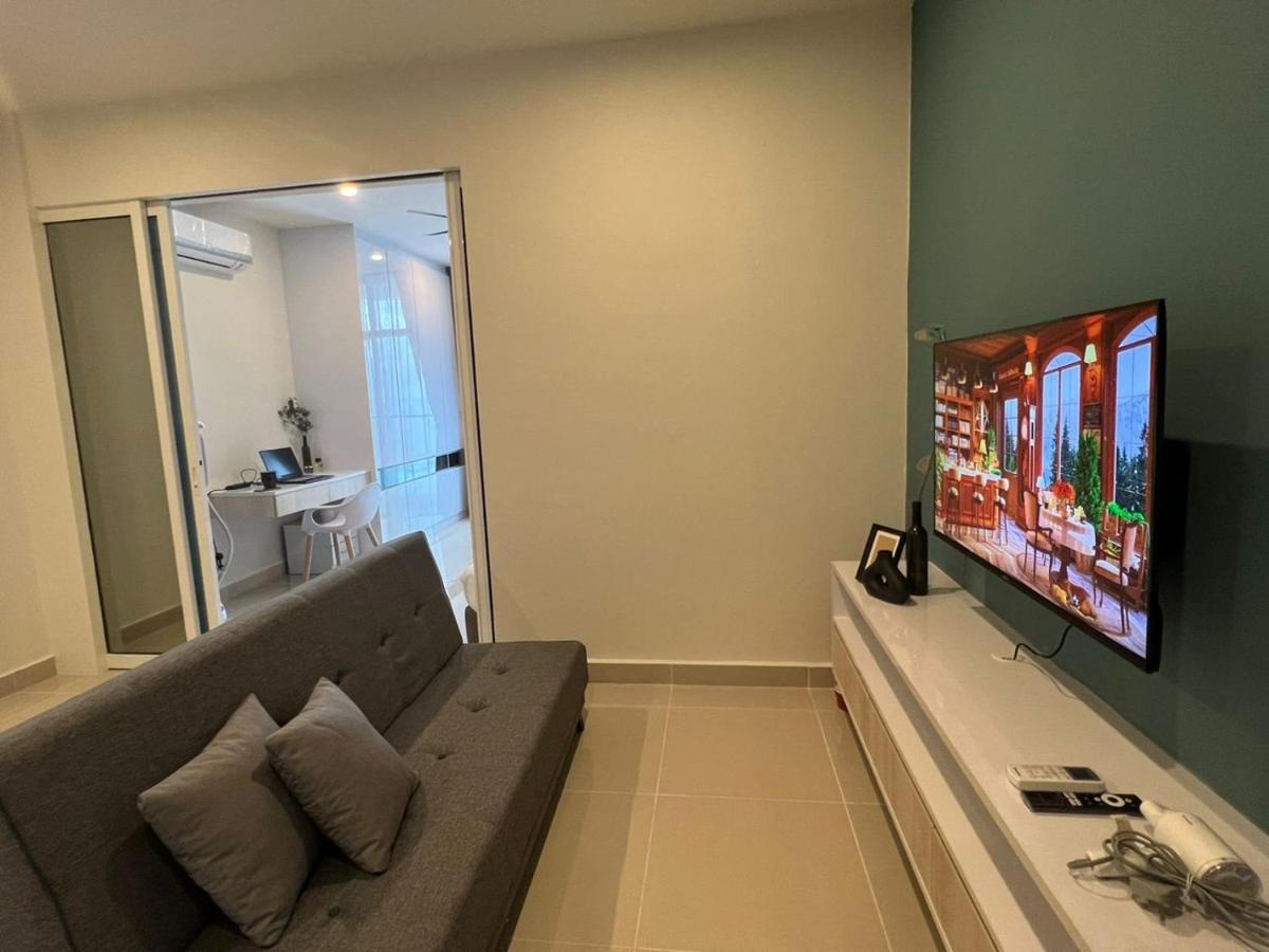 Centre @ The Shore By Casa Yolo Apartment *