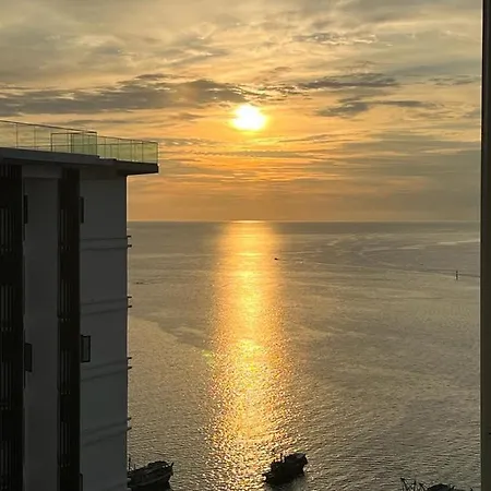 Kota Kinabalu City Centre @ The Shore By Casa Yolo Exterior photo