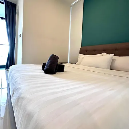 Kota Kinabalu City Centre @ The Shore By Casa Yolo Exterior photo