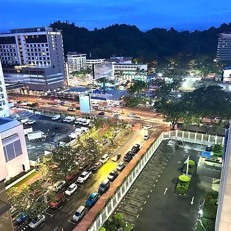 Kota Kinabalu City Centre @ The Shore By Casa Yolo Exterior photo