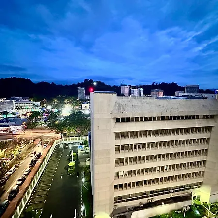 Kota Kinabalu City Centre @ The Shore By Casa Yolo Exterior photo