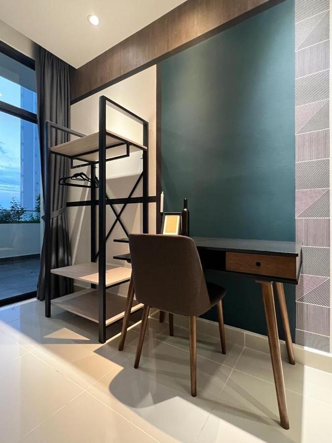 Centre @ The Shore By Casa Yolo *